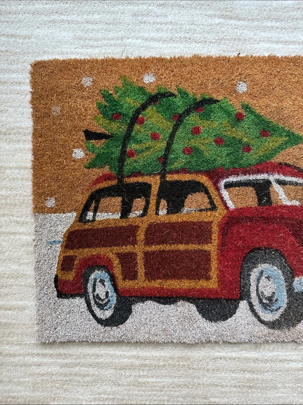 Wondershop Holiday Red Vintage Wagon Doormat with Evergreen Tree